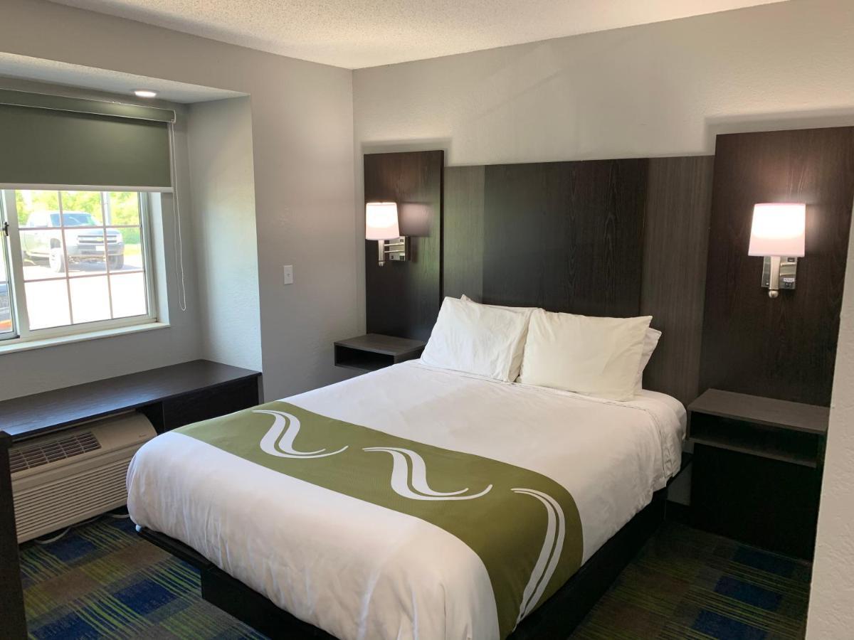 Quality Inn Owatonna Near Medical Center エクステリア 写真